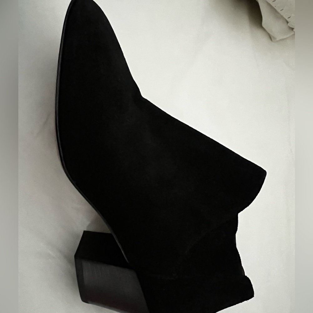 Aquatalia size 7 brand new - never worn 2 inch heel  I would say